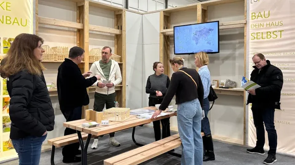 EXHIBITION ABOUT BUILDING & HABITATION, BUYING & FINANCE, ODERNIZE & ARRANGE, RENOVATION & ENERGY SAVING